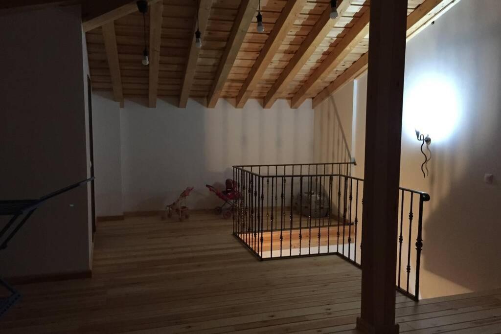 Casa Con Encanto En Poyales Del Hoyo Exteriör bild
